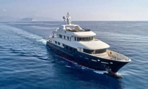 Aren-Yachting-Motor-Yacht-Serenity-II-1-850x510-1