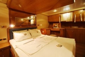 Mein-Schatz-27-mt-5-Cabin-Luxury-Gulet-Bodrum-21-750x500