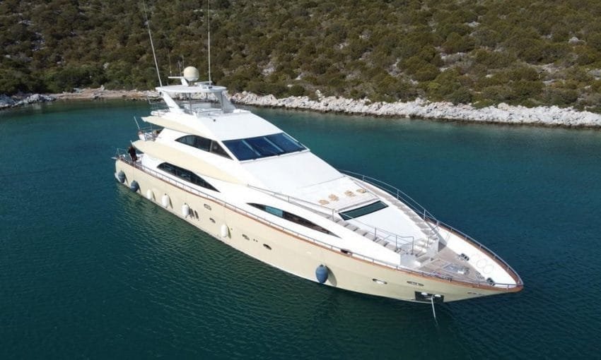 Yacht – 4