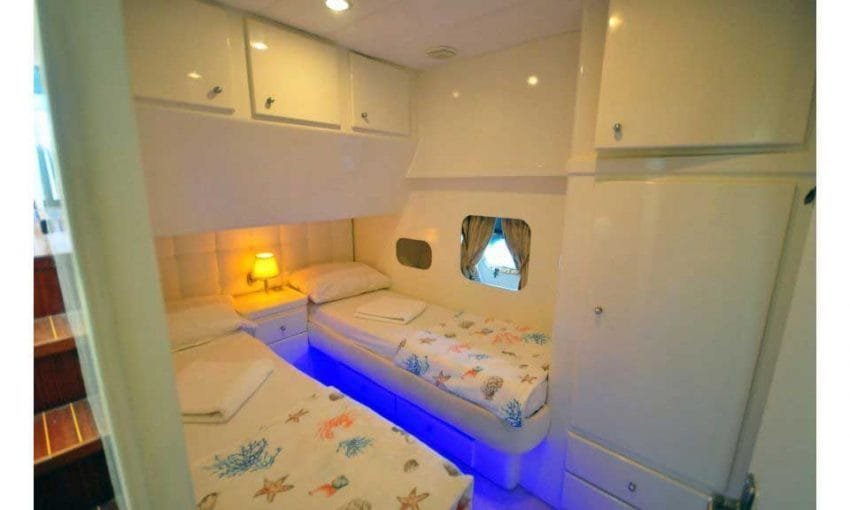 Aren-Yachting-Aren-MB-300-22-850×510-1