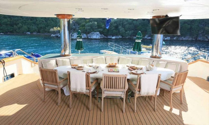 Aren-Yachting-Motor-Yacht-Forty-Love-14-850×510-1