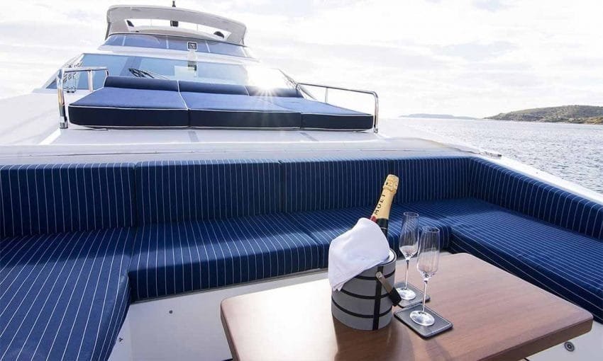 Aren-Yachting-Motor-Yacht-Memories-Too-14-850×510-1