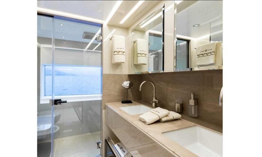 Aren-Yachting-Motor-Yacht-Mia-6-850×510-1