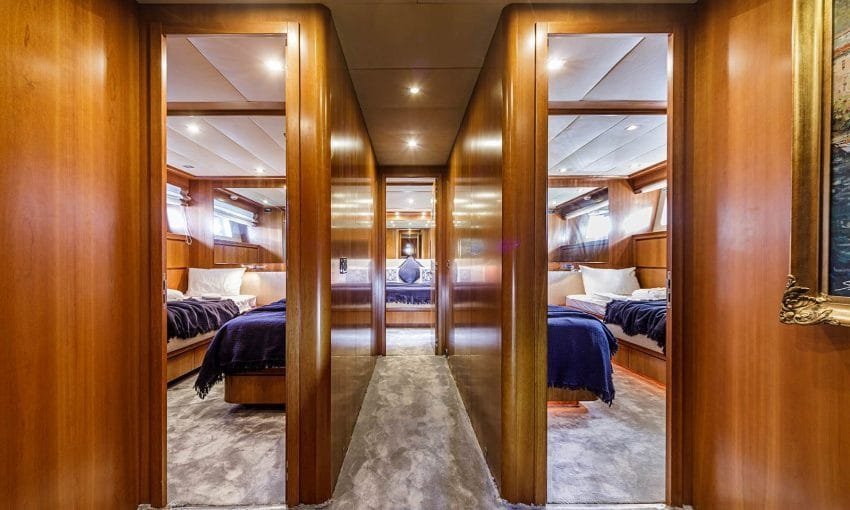Aren-Yachting-Motoryacht-Sanref-Falcon-115-15-850×510-1