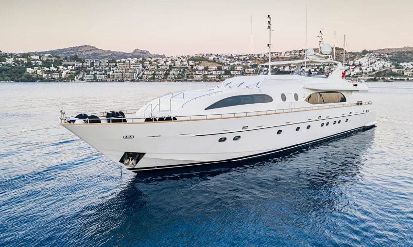 Aren-Yachting-Motoryacht-Sanref-Falcon-115-2-850×510-1-1