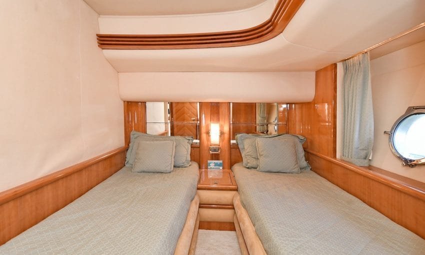 Motoryat-Azimut-68-Evolution-5-850×510-1