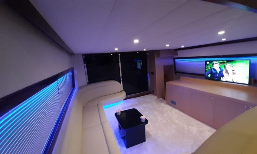 Motoryat-Selene-10-850×510-1-4