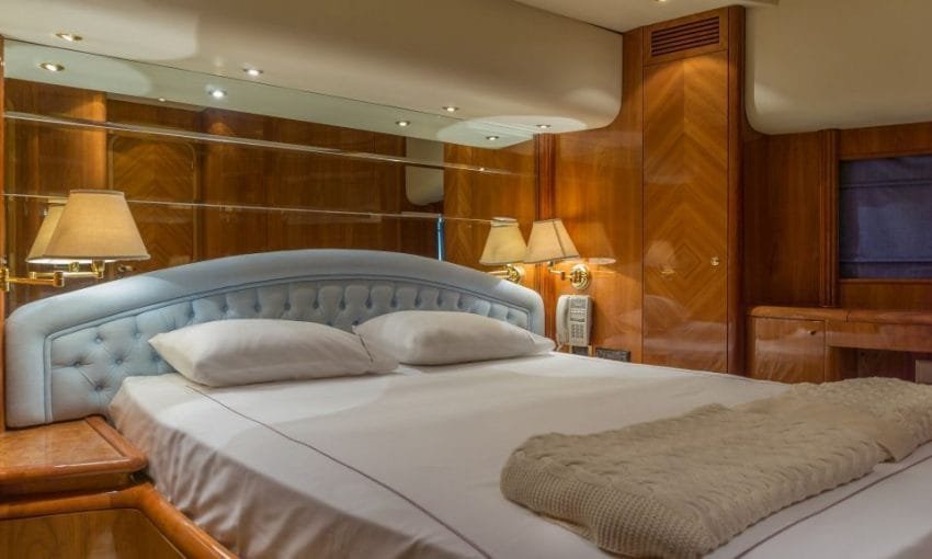 stoli-azimut-85-motor-yacht-12-1024-576-850×510-1 – Kopya