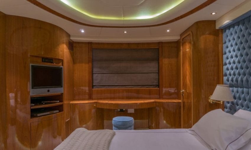 stoli-azimut-85-motor-yacht-14-1024-576-850×510-1 – Kopya