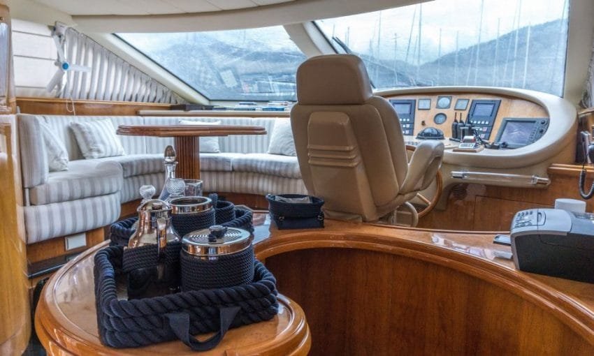 stoli-azimut-85-motor-yacht-20-1024-576-850×510-1 – Kopya