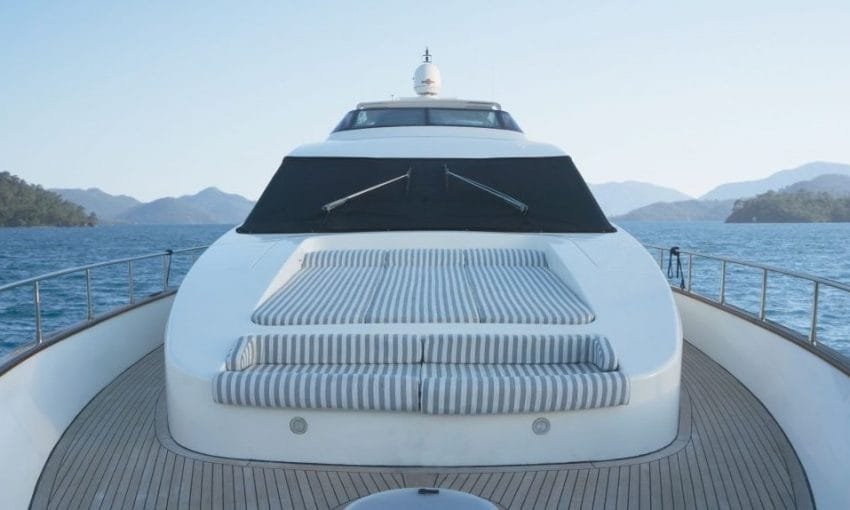 stoli-azimut-85-motor-yacht-9-1024-576-850×510-1 – Kopya